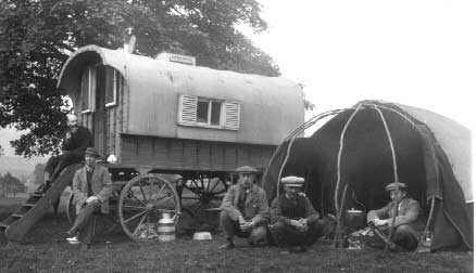 O vagão-acampamento adotado por ciganos no sec. 19