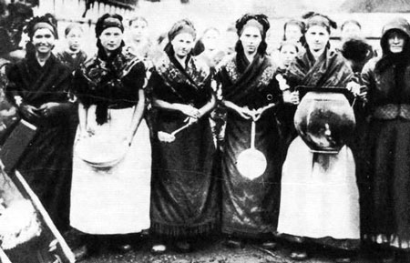 Grupo de ciganas na Hungria
